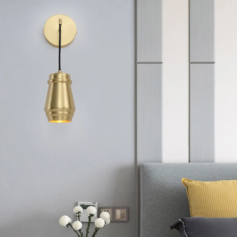 Gouden afwerking fles schanslamp minimalistisch messing 1 licht wandmontage lamp met arm Clearhalo