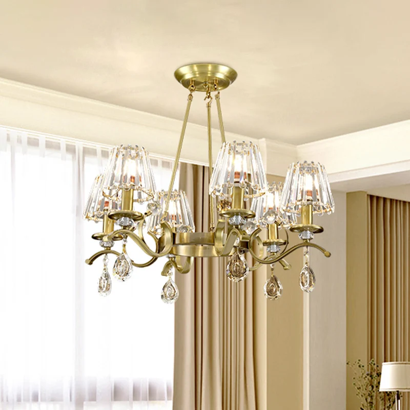 Gouden afwerking wielkroonluchter postmoderne metalen 6-koppige woonkamer hanglamp met kegelvormige kristallen kap Clearhalo