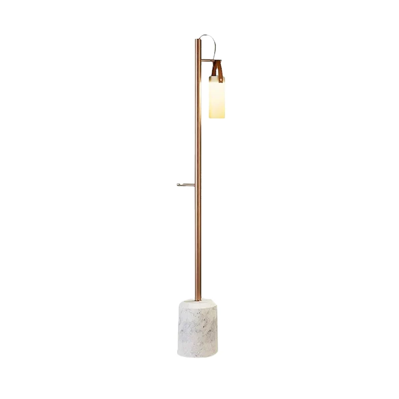 Gouden buisvormige staande vloerlamp Post Modern 1-lichts opaalglazen vloerlamp met lederen handgreep Clearhalo