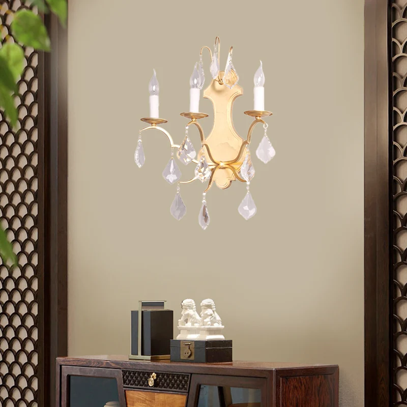 Gouden Curvy Sconce Countryside Metallic 3-lichts woonkamer wandlamp met kristallen accent Clearhalo