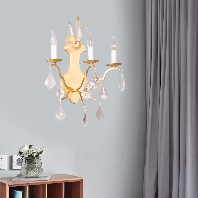 Gouden Curvy Sconce Countryside Metallic 3-lichts woonkamer wandlamp met kristallen accent Clearhalo