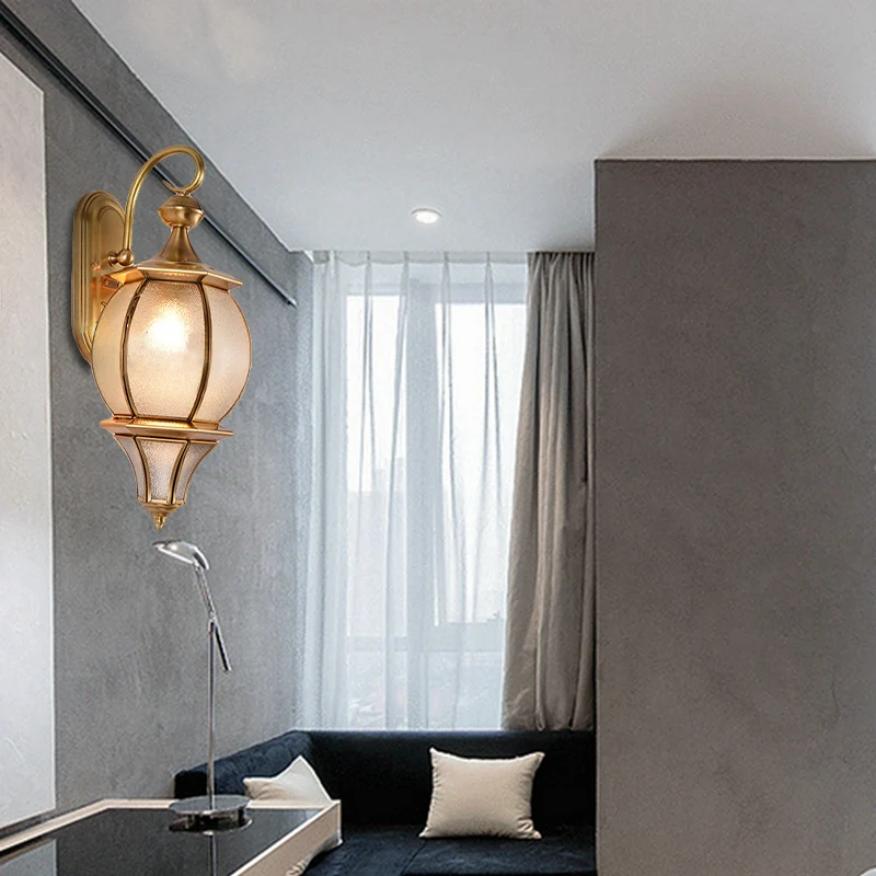 Gouden druppelvormige schanslicht retrostijl, afgeschuind metaal en waterglas, wandlamp met 1 lamp Clearhalo