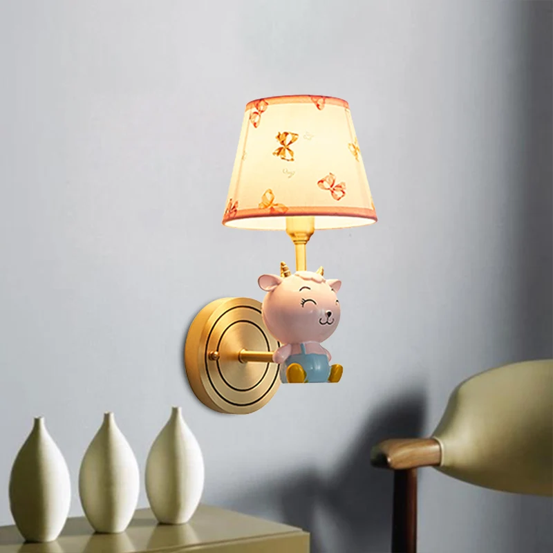 Gouden emmer wandkandelaar licht cartoon 1 kop stoffen wandlamp met hars schapendecoratie Clearhalo