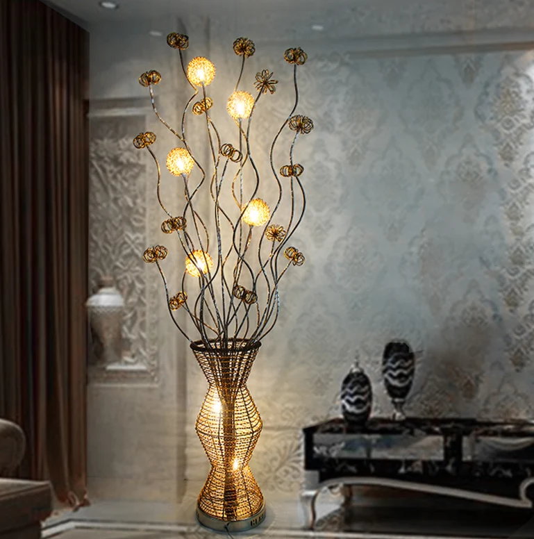 Gouden LED-stand-up lamp Art Decor Metallic Bamboe Mandvorm Leesvloerlamp met bloemdecor Clearhalo