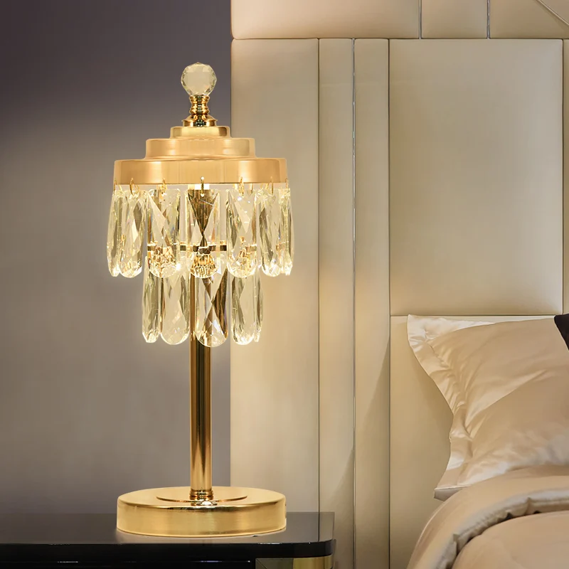 Gouden LED-tafellamp Vintage afgeschuind kristallen prisma 2-laags nachtstandlamp voor slaapkamer Clearhalo