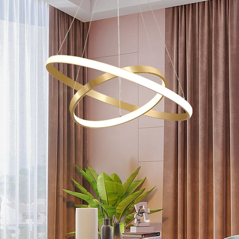 Gouden Orbit hangende kroonluchter postmoderne acryl LED-hanglampset, 23,5"/31,5" breed Clearhalo