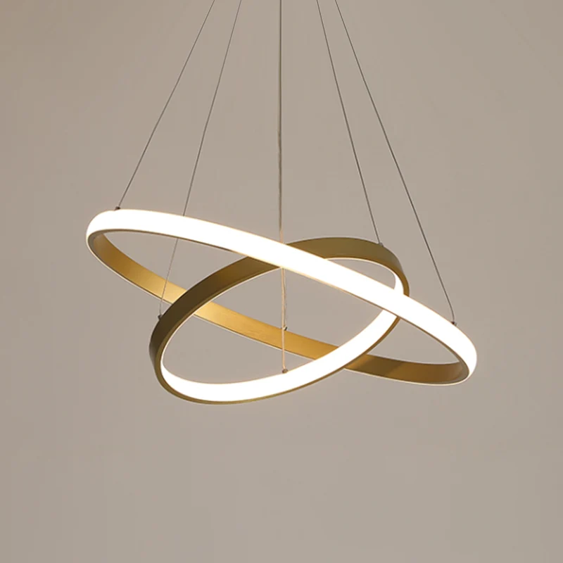 Gouden Orbit hangende kroonluchter postmoderne acryl LED-hanglampset, 23,5"/31,5" breed Clearhalo
