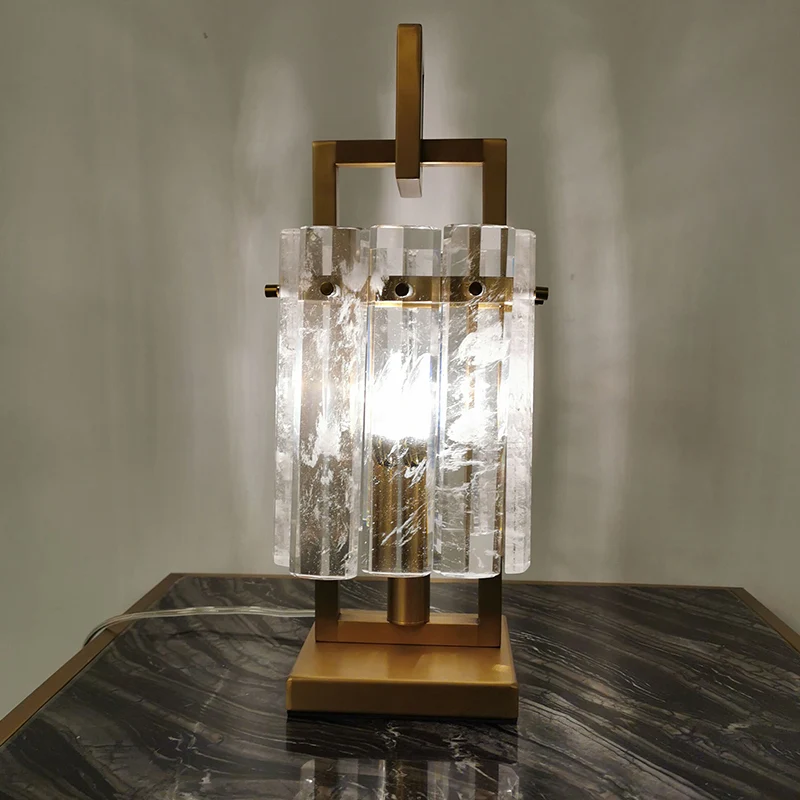 Gouden rechthoekige bureaulamp modernisme 1 kop afgeschuinde kristallen nachtkastjelamp voor slaapkamer Clearhalo