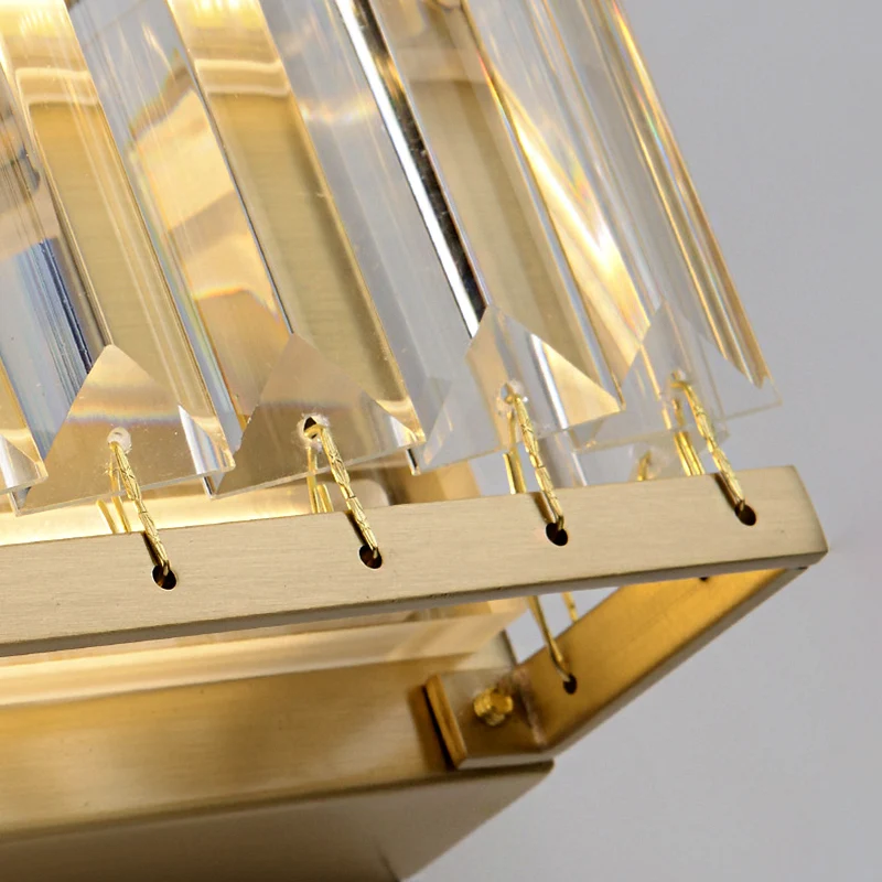 Gouden rechthoekige wandmontagelamp Moderne LED-metalen wandverlichtingsarmatuur met helder gefacetteerd kristal Clearhalo