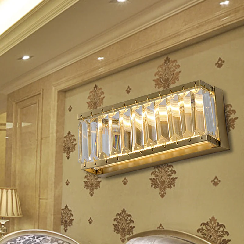 Gouden rechthoekige wandmontagelamp Moderne LED-metalen wandverlichtingsarmatuur met helder gefacetteerd kristal Clearhalo