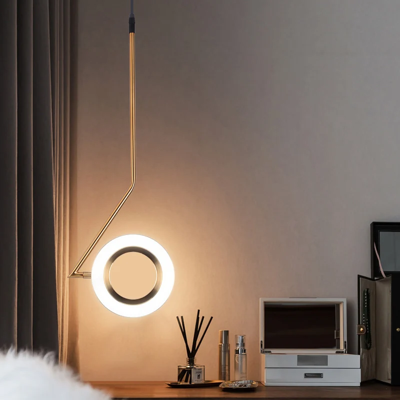 Gouden ring hangende hanglamp Minimalistische metalen LED-eetkamerplafondlamp met gebogen arm Clearhalo