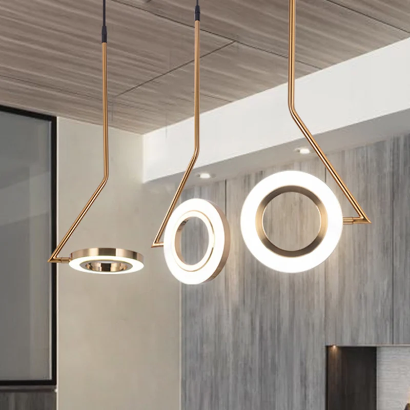 Gouden ring hangende hanglamp Minimalistische metalen LED-eetkamerplafondlamp met gebogen arm Clearhalo