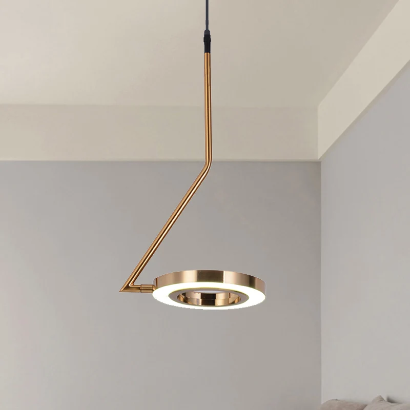 Gouden ring hangende hanglamp Minimalistische metalen LED-eetkamerplafondlamp met gebogen arm Clearhalo