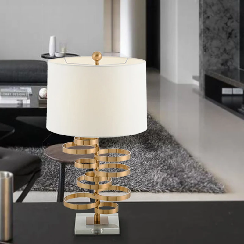 Gouden ronde taakverlichting moderne 1-lamp metalen kleine bureaulamp met stoffen kap Clearhalo