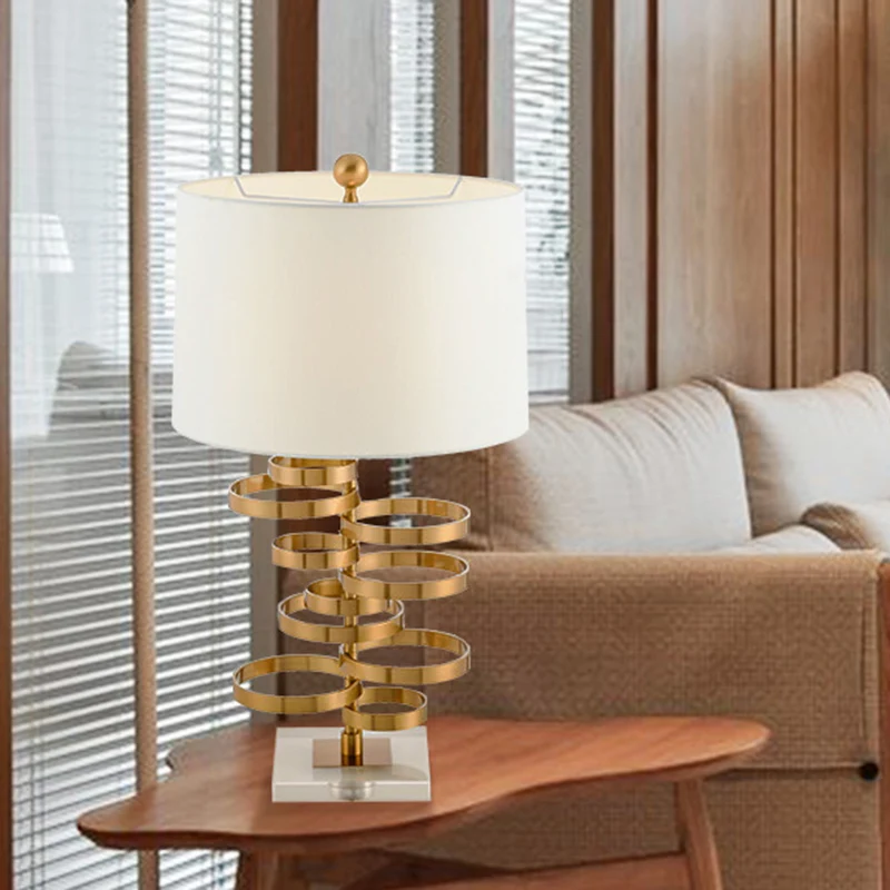 Gouden ronde taakverlichting moderne 1-lamp metalen kleine bureaulamp met stoffen kap Clearhalo