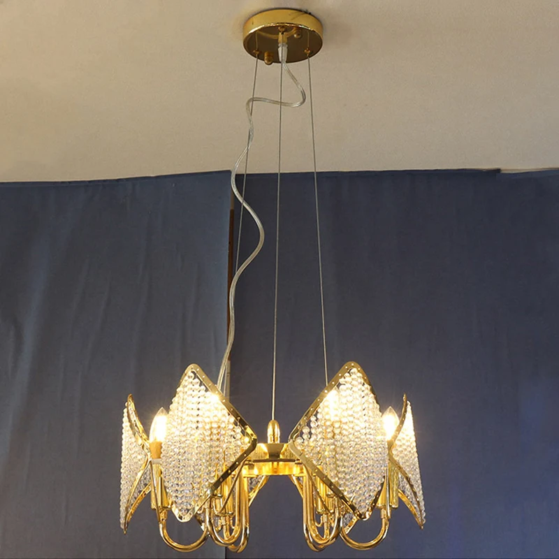 Gouden schilferige kroonluchter moderne 6-lichts metalen plafondlamp met kristallen kralen Clearhalo