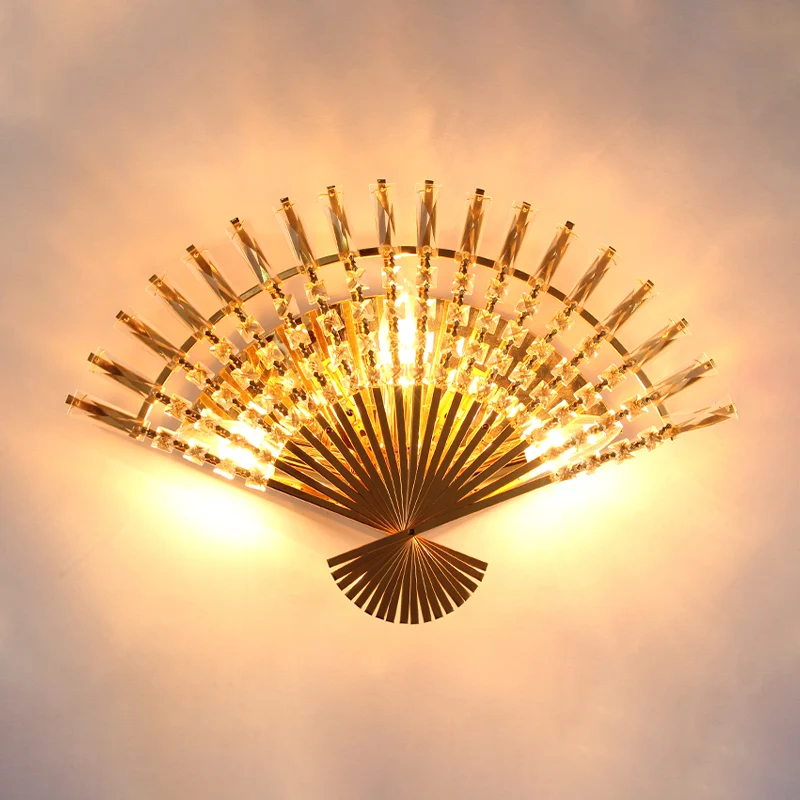 Gouden waaiervormige schanslamp vintage stijl 3-lichts metalen wandlamp met heldere kristallen decoratie Clearhalo
