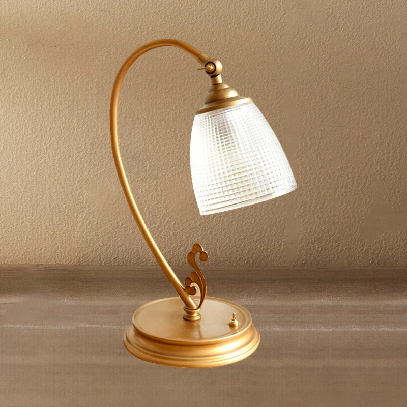 Goudkleurige bureaulamp met 1 lamp, vintage metalen nachttafellamp met uitlopende helderglazen kap Clearhalo