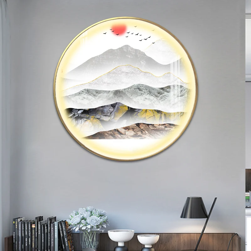 Goudkleurige ronde wandmontagelamp Oosterse LED-metallic muurmuurlamp met berg- en zonpatroon Clearhalo