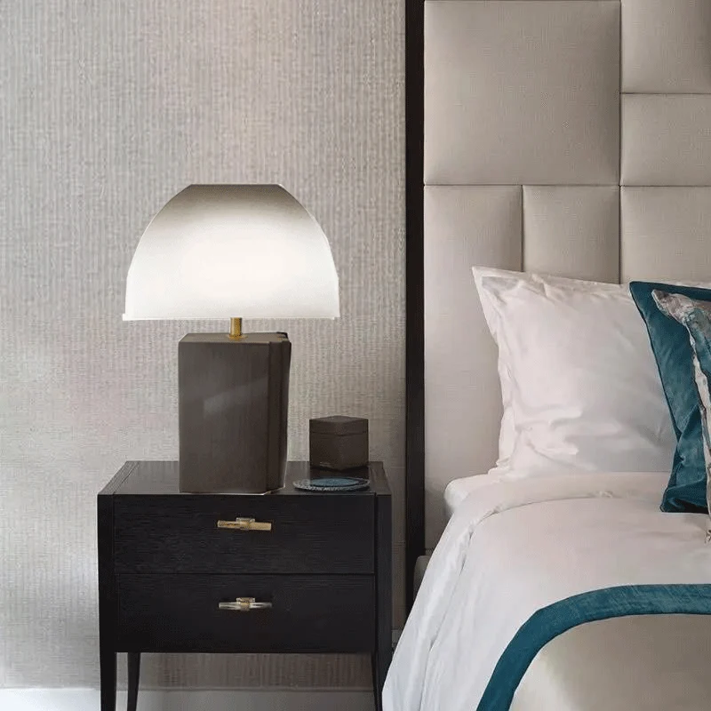 Grijze Curvy taaklamp Moderne stoffen bureaulamp met 1 kop en rechthoekige harsbasis Clearhalo