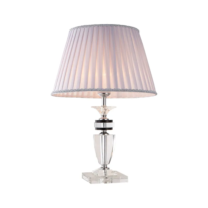 Grijze geplooide bureaulamp, modernistische stoffen tafellamp met 1 kop en glazen voet van helder kristal Clearhalo