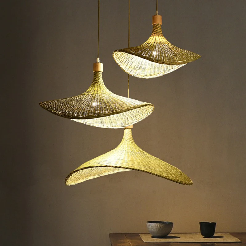 Groen-gele strohoedvormige hanglamp Zuid-Oost-Azië Enkele natuurlijke bamboevezel hanglamp Clearhalo