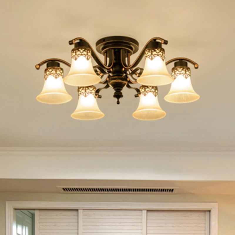 Handgeblazen glas zwarte semi-flush uitlopende schaduw traditionele plafondmontage kroonluchter Clearhalo