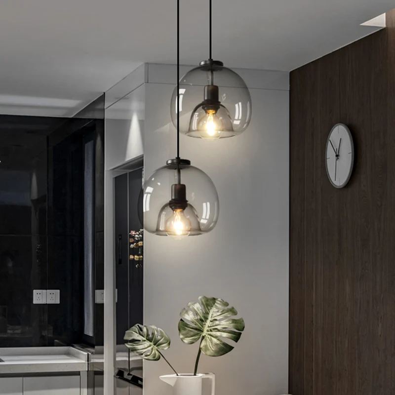 Handgeblazen glazen koepel hanglamp Minimalistische 1-lichts zwarte hanglamp boven tafel Clearhalo