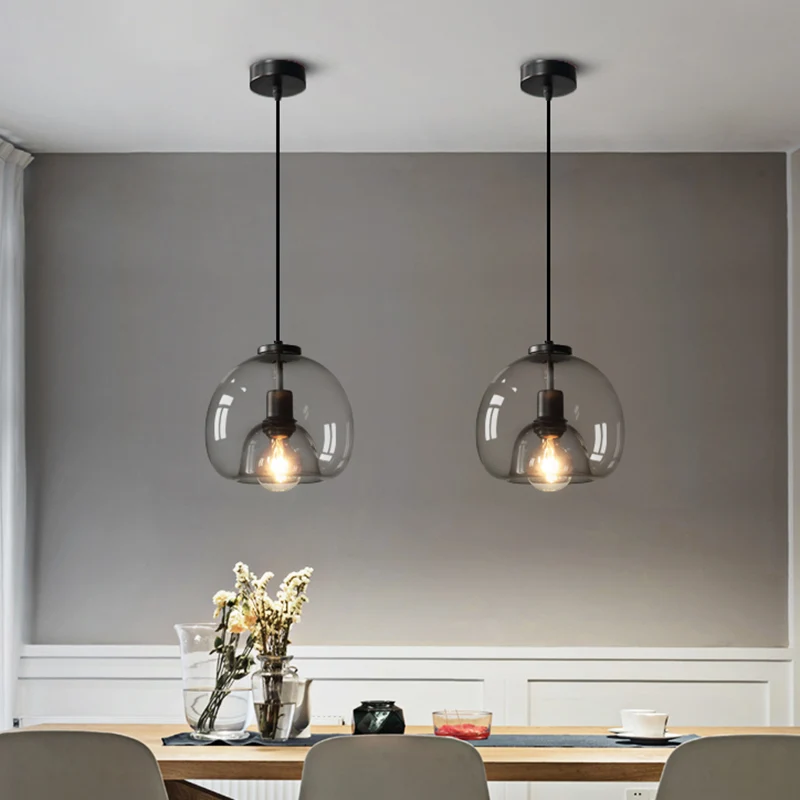 Handgeblazen glazen koepel hanglamp Minimalistische 1-lichts zwarte hanglamp boven tafel Clearhalo