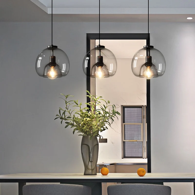 Handgeblazen glazen koepel hanglamp Minimalistische 1-lichts zwarte hanglamp boven tafel Clearhalo