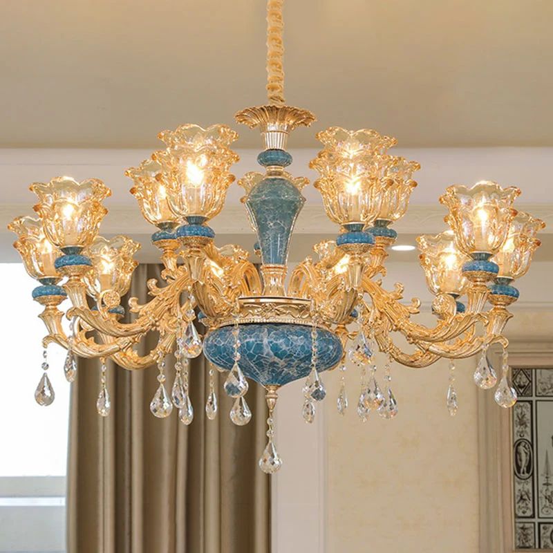 Hangende kroonluchter de woonkamer, rustiek, goudkleurig hangend plafondlicht met bloem en helder getextureerde glazen kap...