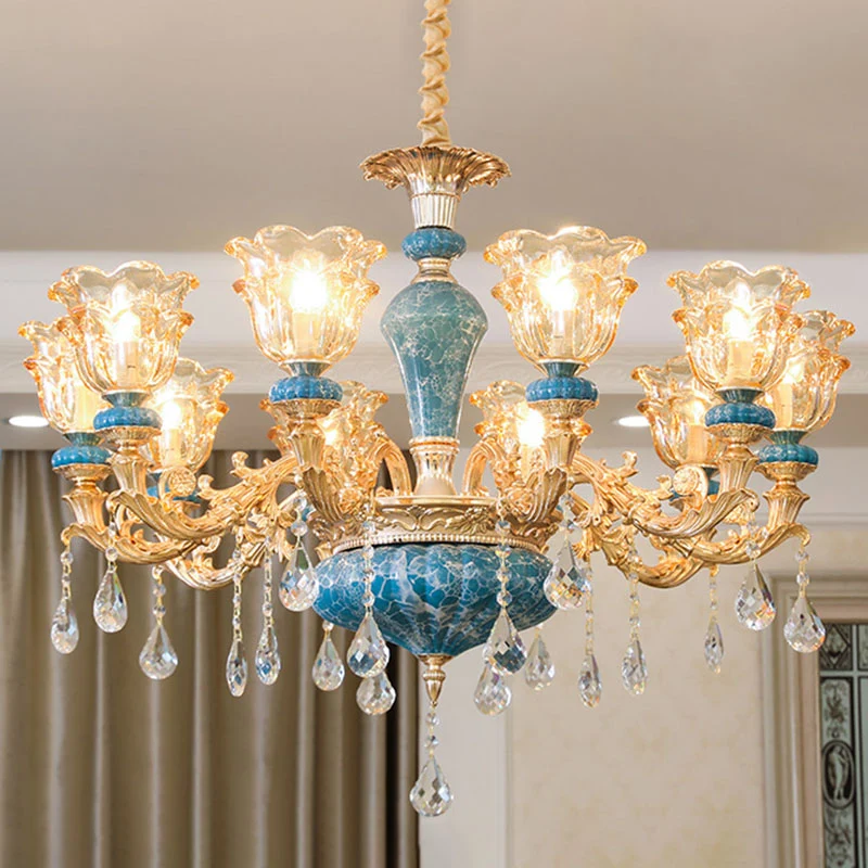 Hangende kroonluchter de woonkamer, rustiek, goudkleurig hangend plafondlicht met bloem en helder getextureerde glazen kap...
