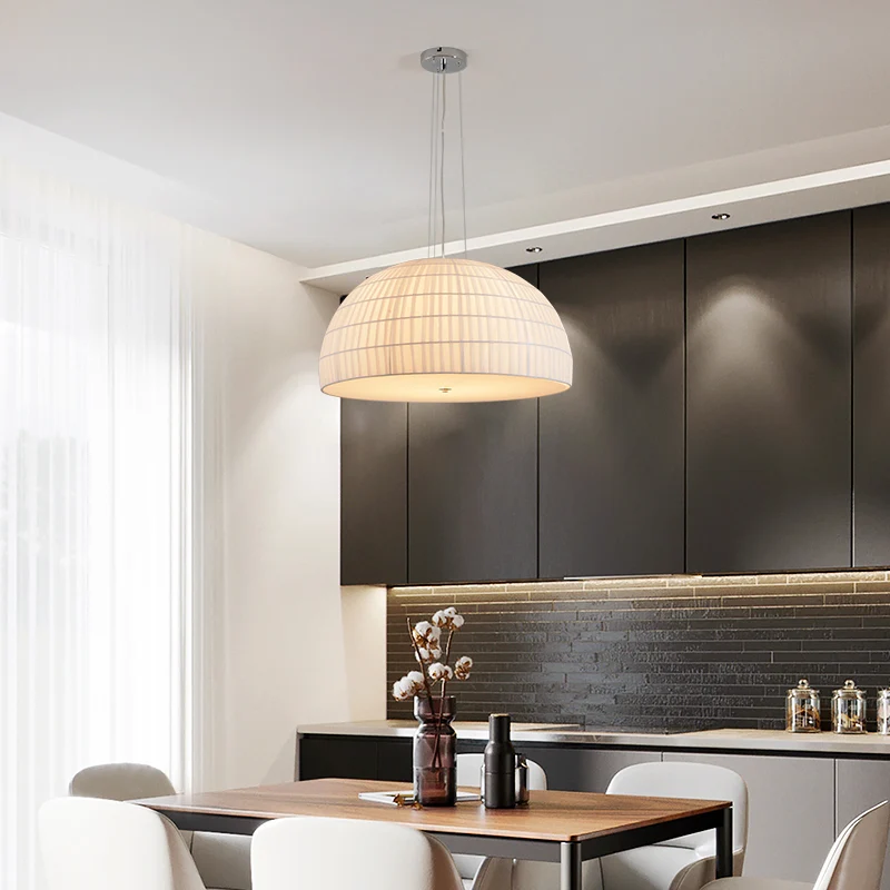 Hangende plafondlamp van stof met koepel, moderne 4-lichts witte kroonluchterlamp Clearhalo