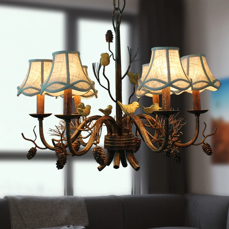 Hanglamp met 6 lampen, rustieke geschulpte metalen hangende kroonluchter wit met stoffen kap en dennenappel Clearhalo