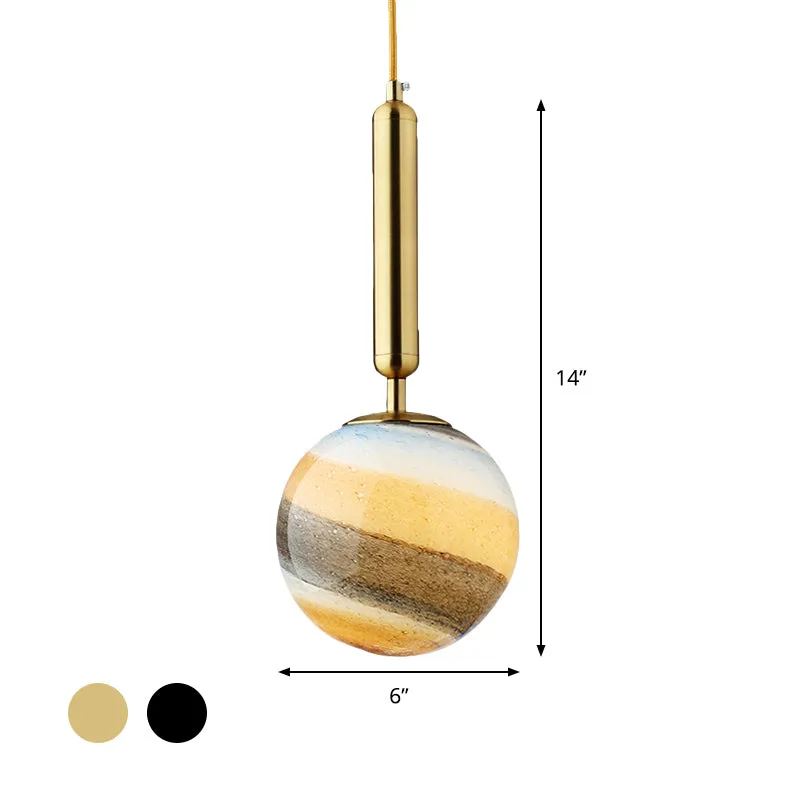 Hanglamp met 1 slaapkamer, eigentijds goud/zwart, hangend plafondlicht met bolvormige matglazen kap Clearhalo