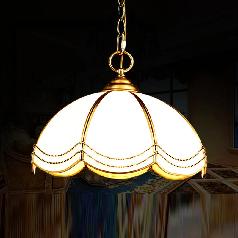 Hanglamp van wit glas met 1 kop, traditionele koperen geschulpte slaapkamer hangende plafondlamp Clearhalo