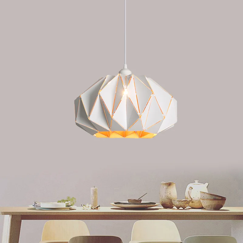 Hanglamp voor woonkamer met 1 kop Scandinavische wit/zwarte hanglamp met lasergesneden ijzeren lampenkap Clearhalo