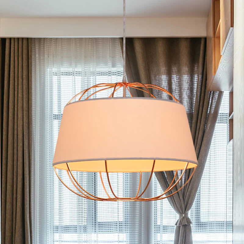 Hanglampset met 1 lamp Country Taps toelopende trommel Stoffen hanglamp wit/zwart met draadkooi Clearhalo
