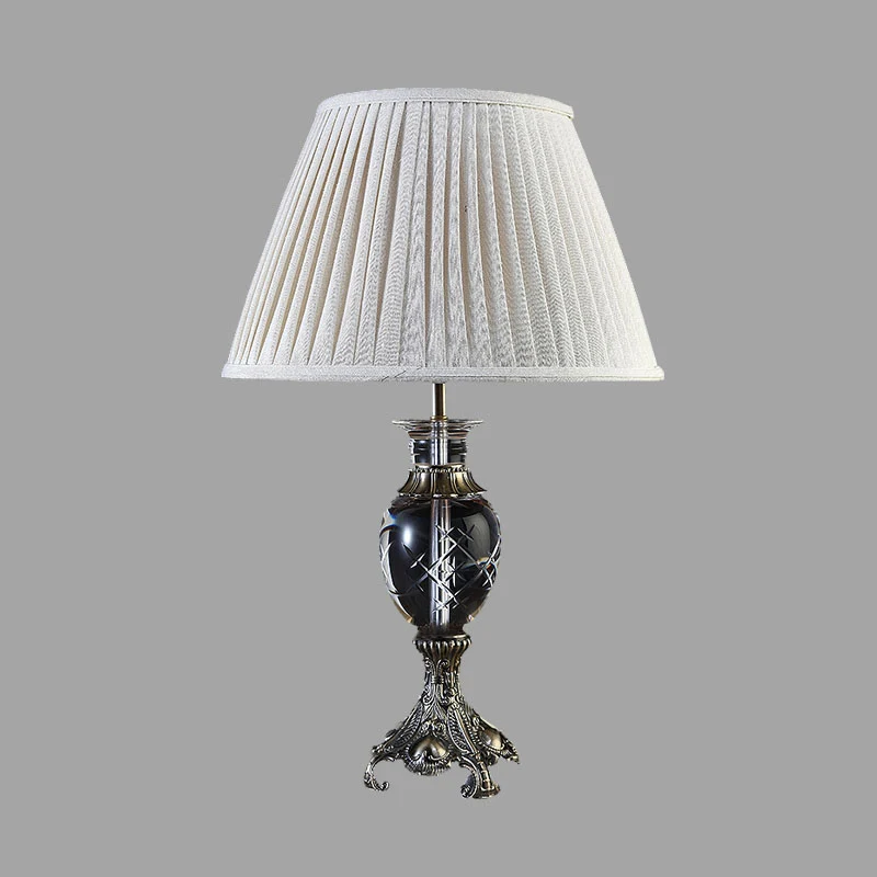 Helder kristal geplooid schaduwnachttafellampje Lodge 1-lichts nachtkastjelamp beige Clearhalo