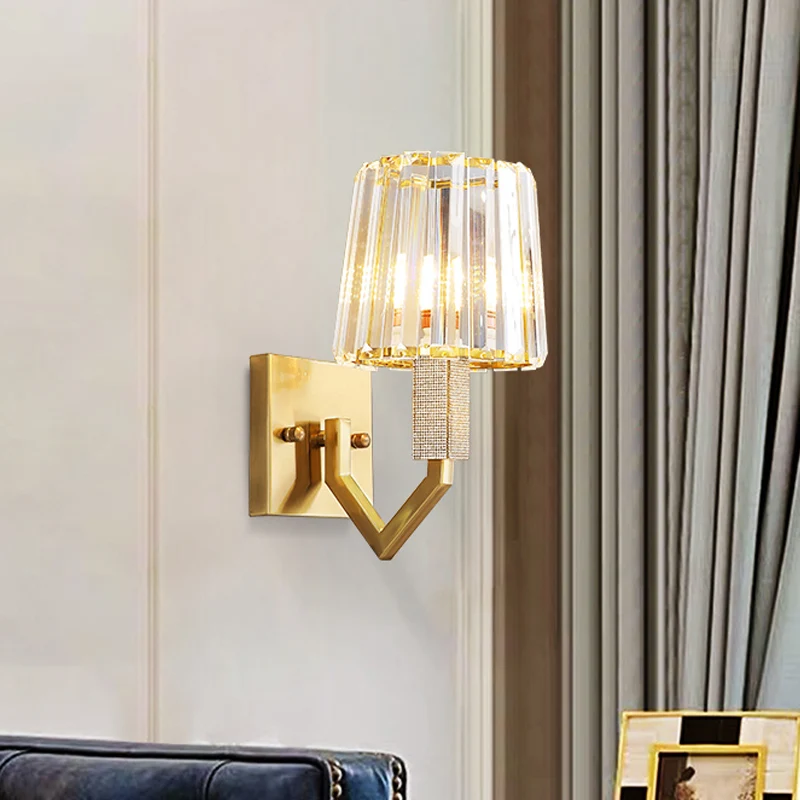 Helder kristal prisma gouden wandverlichting taps toelopende kap 1-lichts postmoderne wandmontage lichtarmatuur Clearhalo