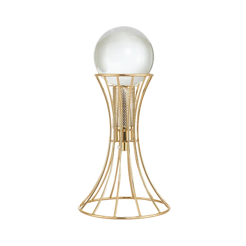 Heldere kristallen bol bureaulamp Minimalistische LED-leeslamp met gouden zandloperkooi metalen voet Clearhalo