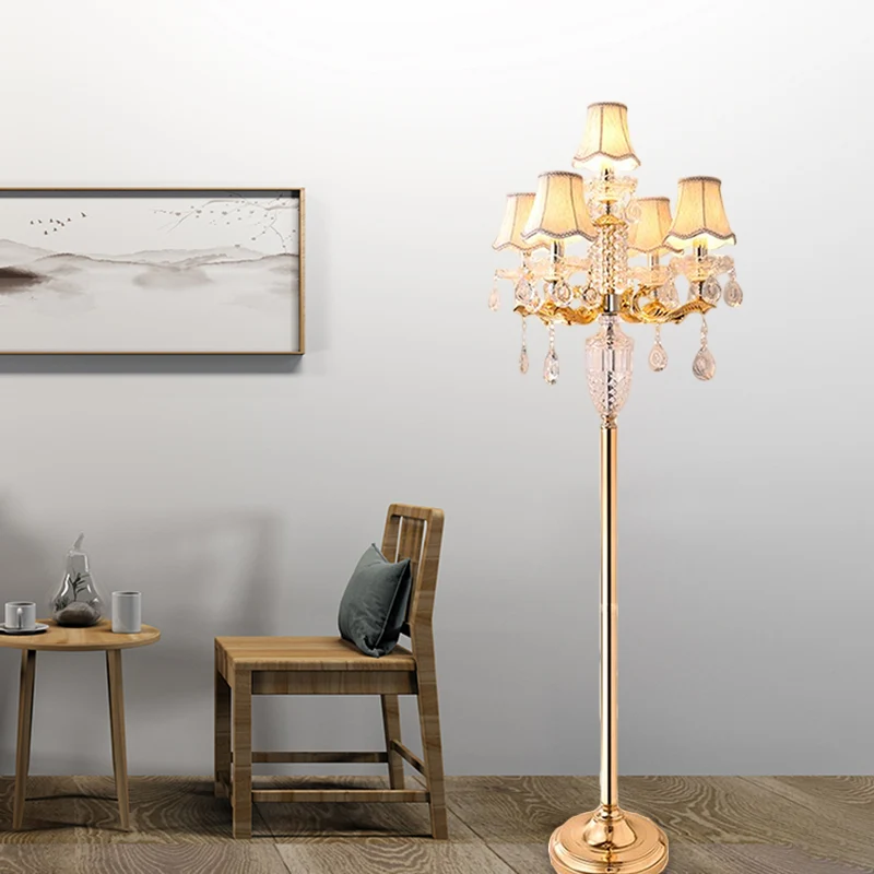 Heldere kristallen kaarsleesvloerlamp Traditioneel 5 lampen Grote kamer staande lamp met beige belkap Clearhalo