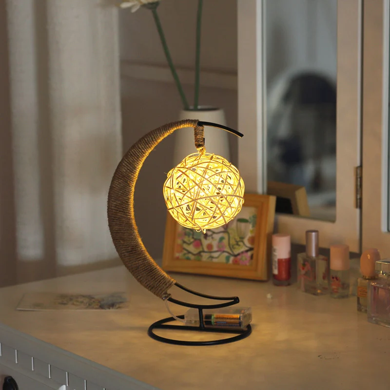 Henneptouw Maan en Bal Tafellamp Artistieke LED-nachtverlichting op batterijen zwart Clearhalo