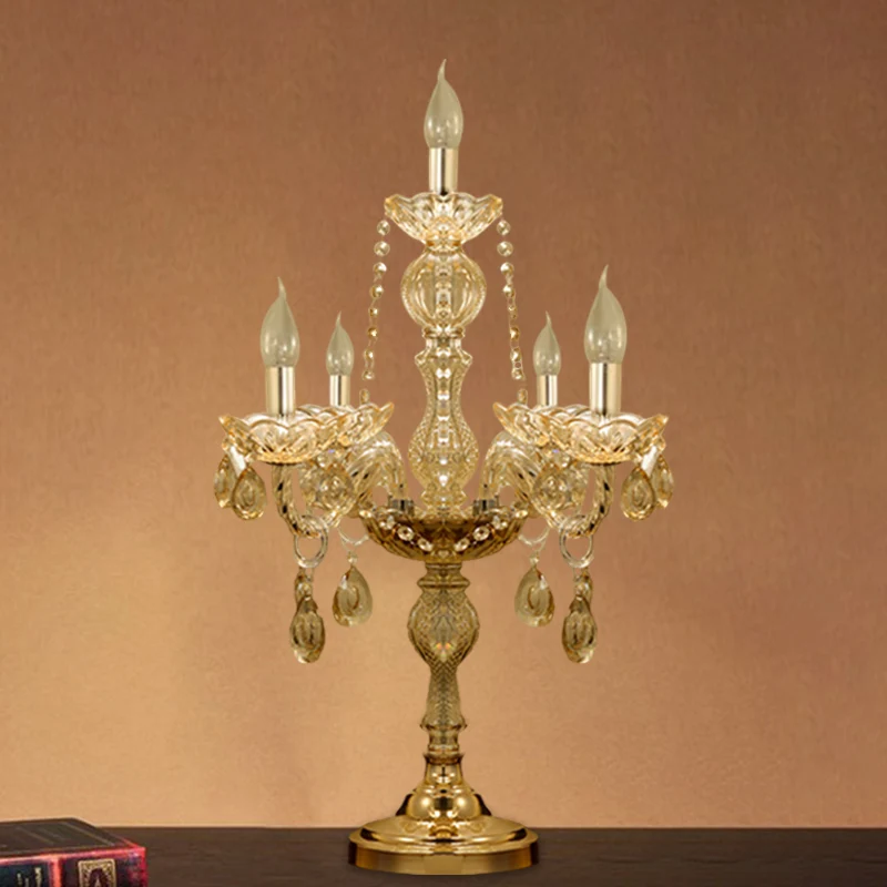 5/6 Hoofden Kandelaar Tafellamp Traditionele Gouden Kristallen Druppeltjes Nachtkastje Lamp met/zonder Witte Bel Stoffen S...