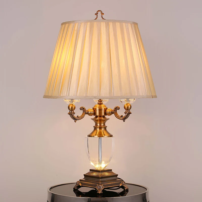 3 hoofden taps toelopende trommel kristallen taaklamp modernisme stoffen leesboeklicht beige Clearhalo