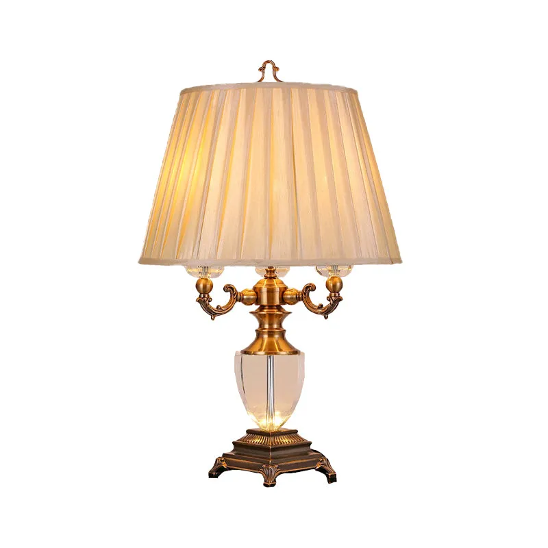 3 hoofden taps toelopende trommel kristallen taaklamp modernisme stoffen leesboeklicht beige Clearhalo