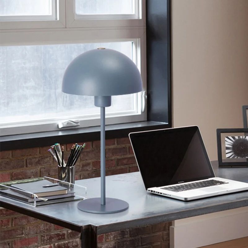 1 hoofdstudietaakverlichting Mocaron blauw kleine bureaulamp met halfronde metalen kap Clearhalo