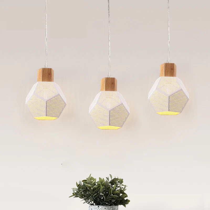 IJzeren gefacetteerde flesvormige hanglamp Scandinavische 3-lamps wit en hout multi-licht plafondlamp boven tafel Clearhalo