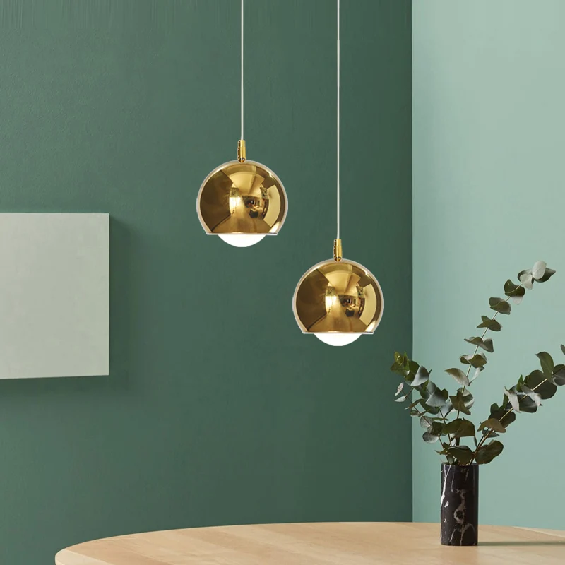 Iron Globe hanglamp Post Modern 1-kops draaibare LED-hanglampenset goud boven tafel Clearhalo