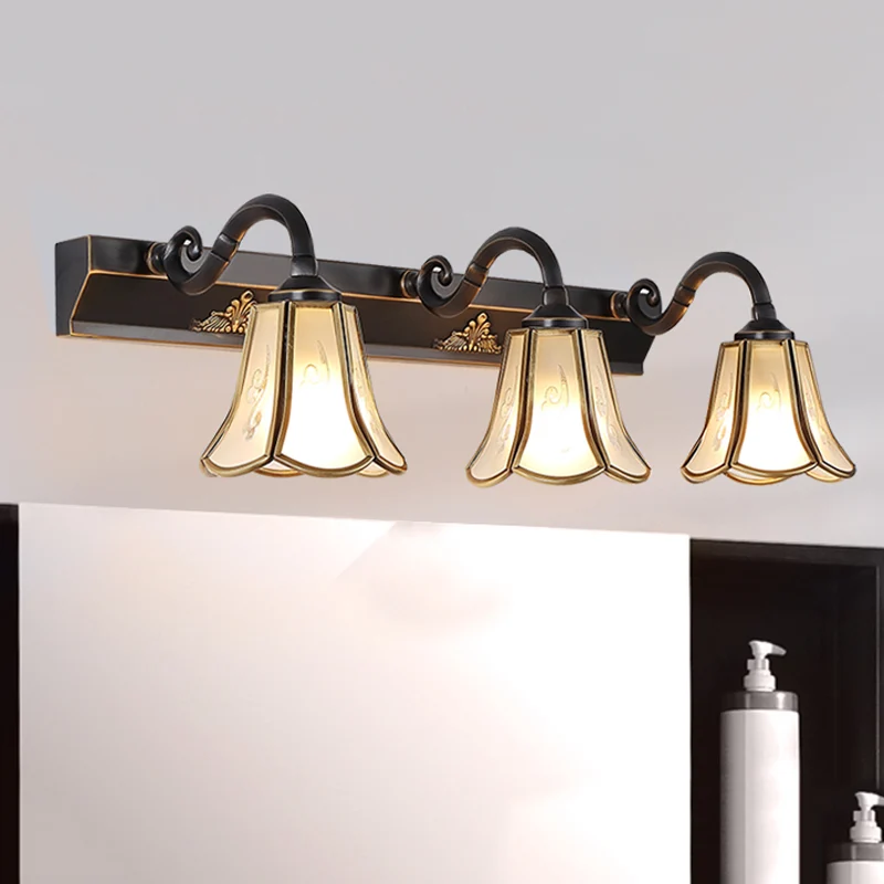 Ivoorglas Zwart Vanity Light Blossom 3 Lichten Traditionalisme Wandkandelaar Verlichtingsarmatuur met gebogen arm Clearhalo